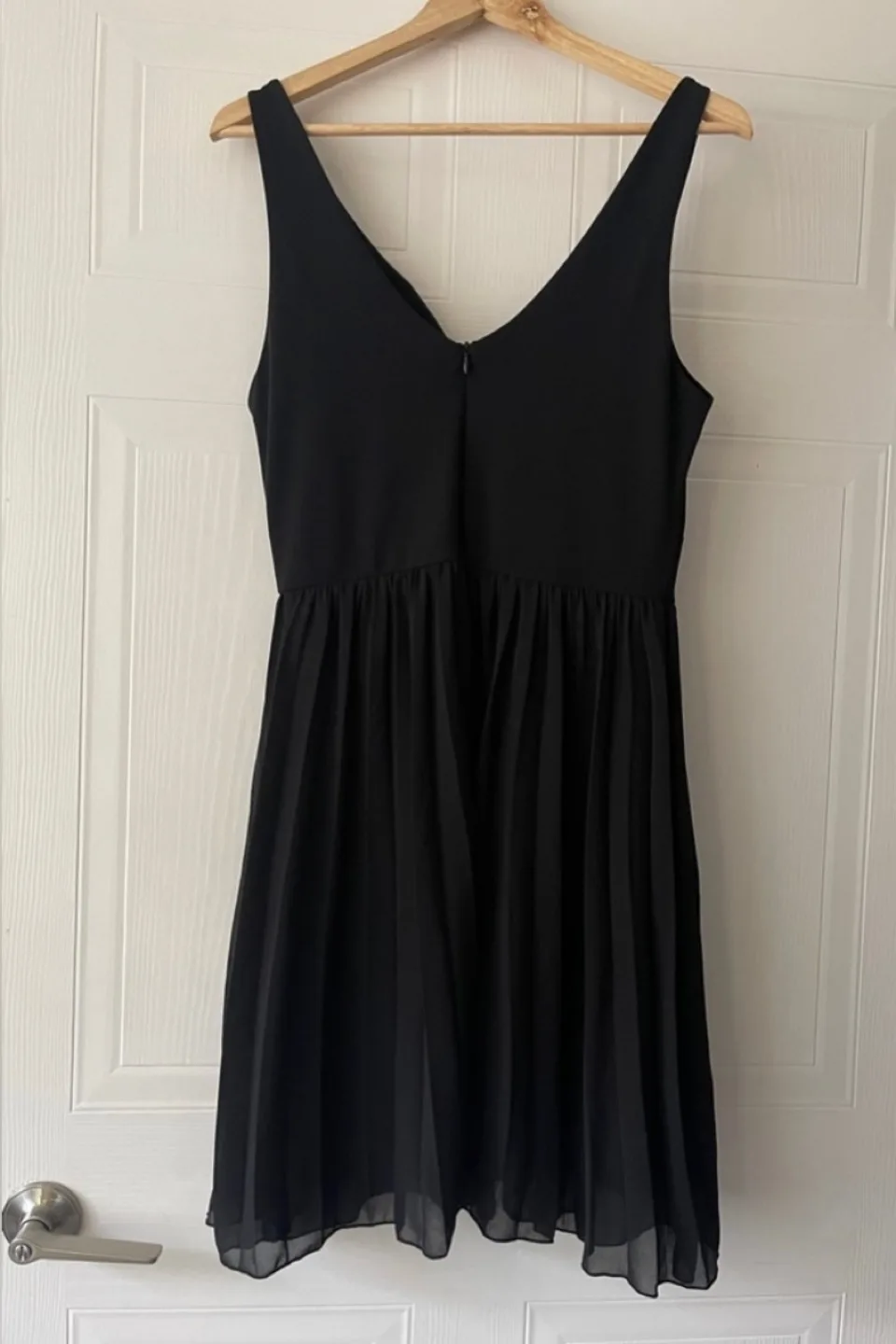 Wal G Black Sleeveless Evening Cocktail Dress size 10 image indicator(4)