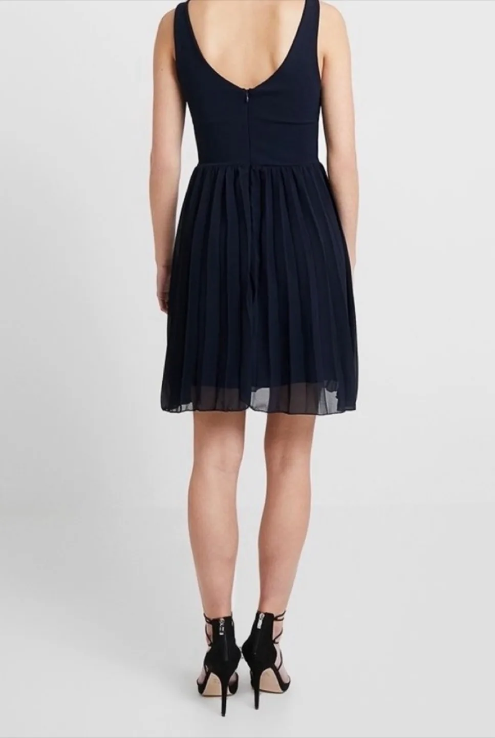 Wal G Black Sleeveless Evening Cocktail Dress size 10 image indicator(9)