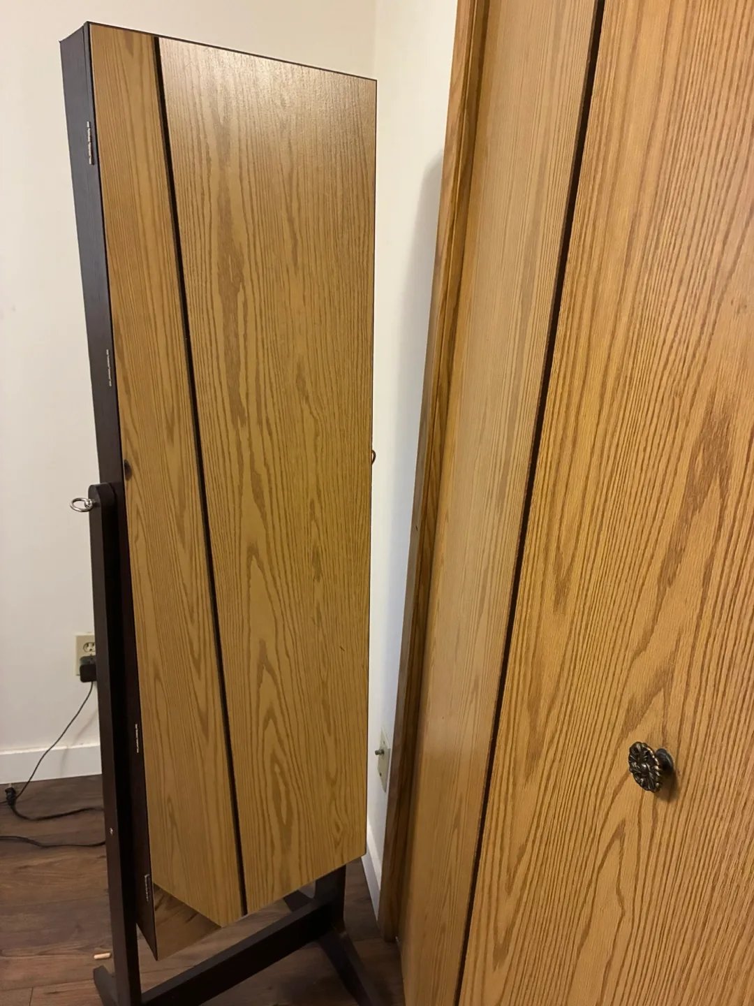 Jewellery cabinet with Mirror thumbnail