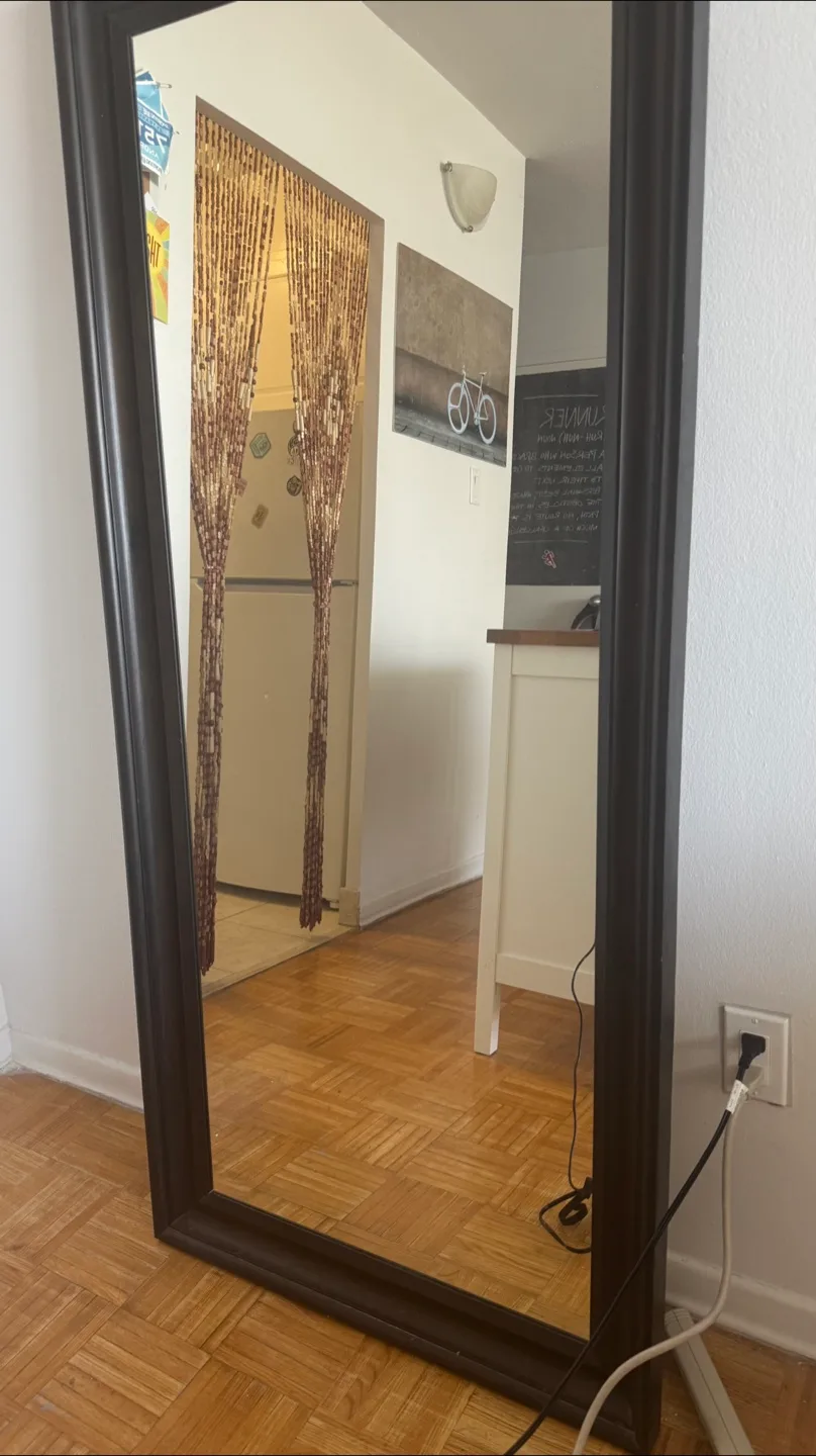 Mirror thumbnail