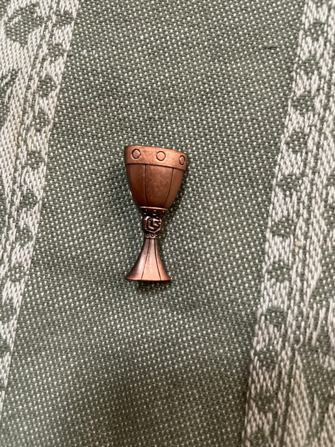 Lootcrate Chalice Pin thumbnail