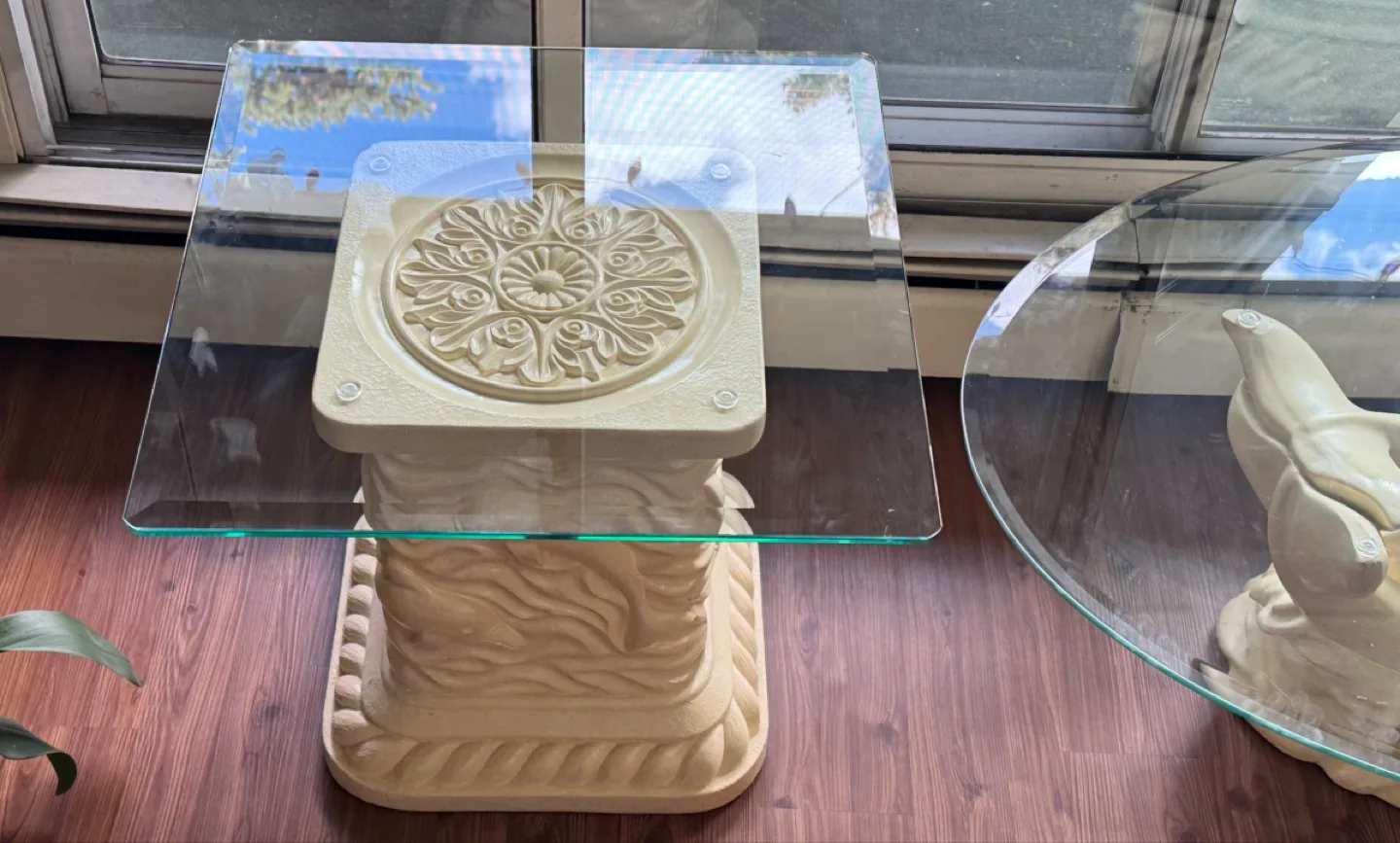 Unique Dolphin Coffee Table Set image indicator(3)