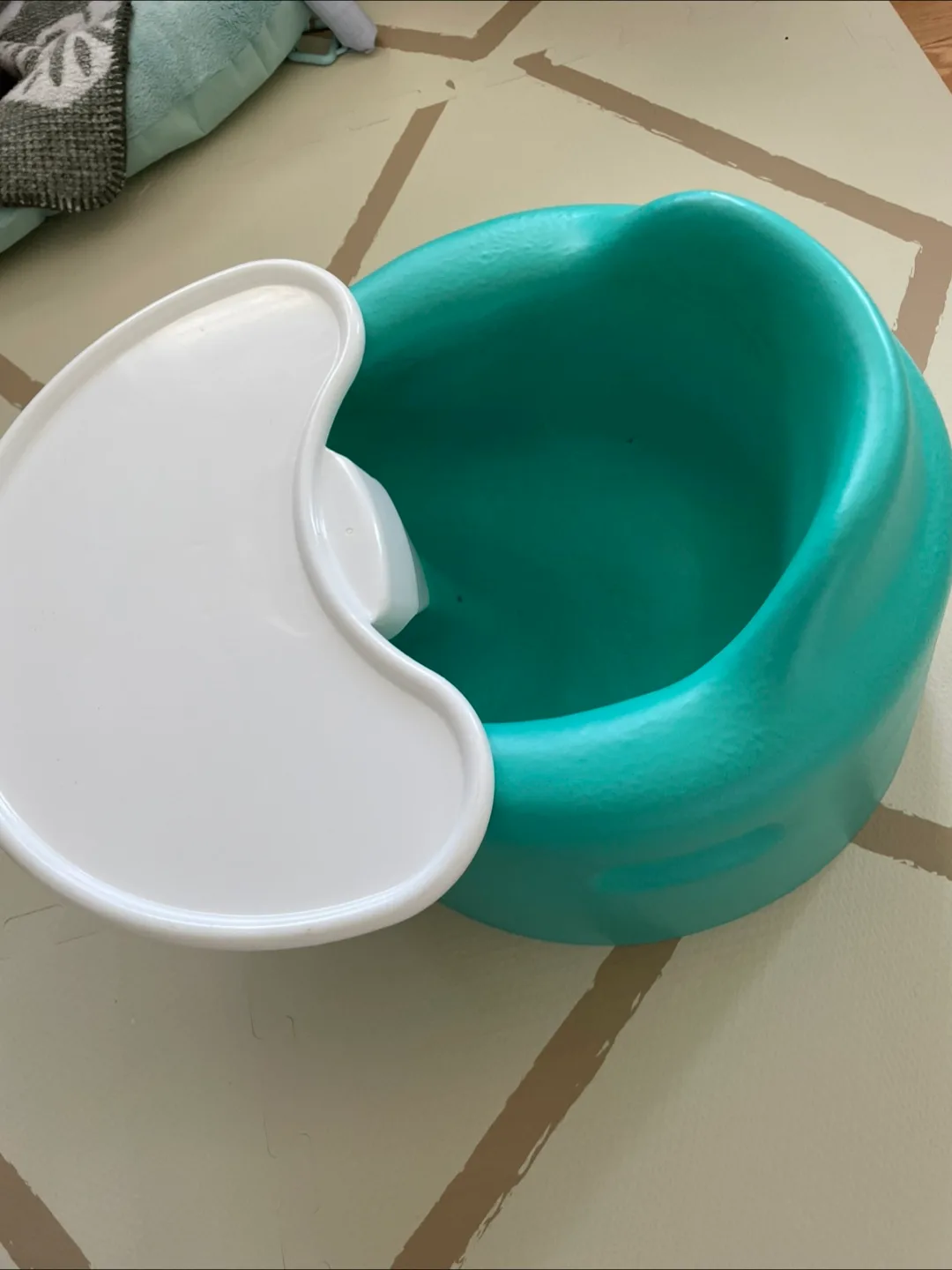 Bumbo Baby Seat with Tray thumbnail