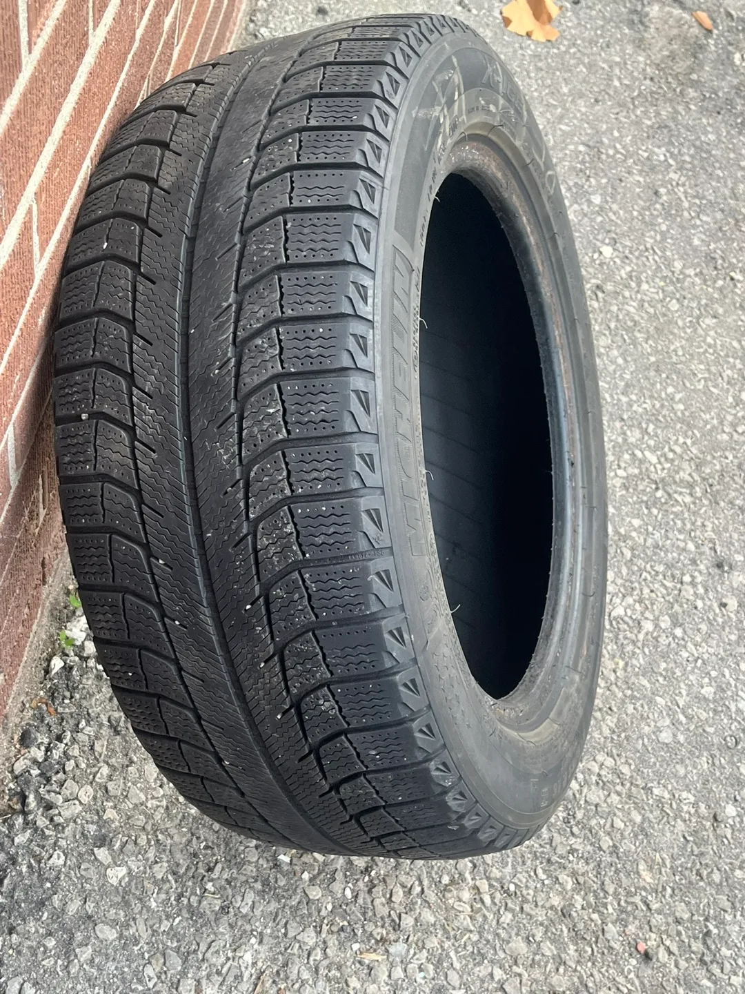 2 Michelin Winter Tire 215/55R16 image indicator(6)