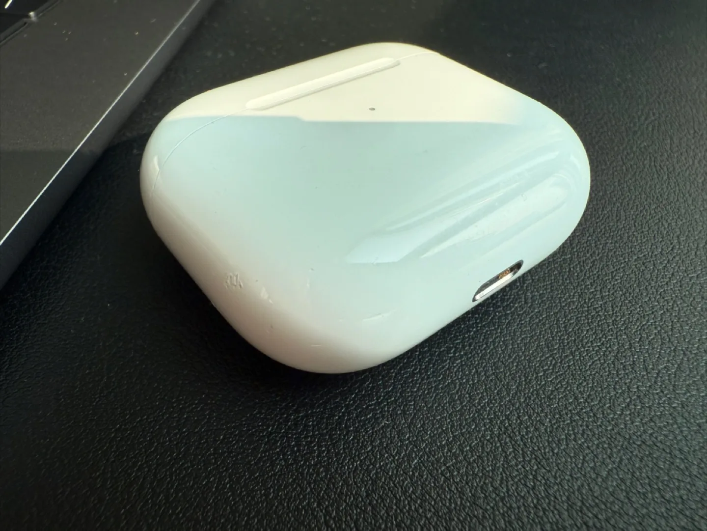 AirPods 3rd Generation image indicator(3)
