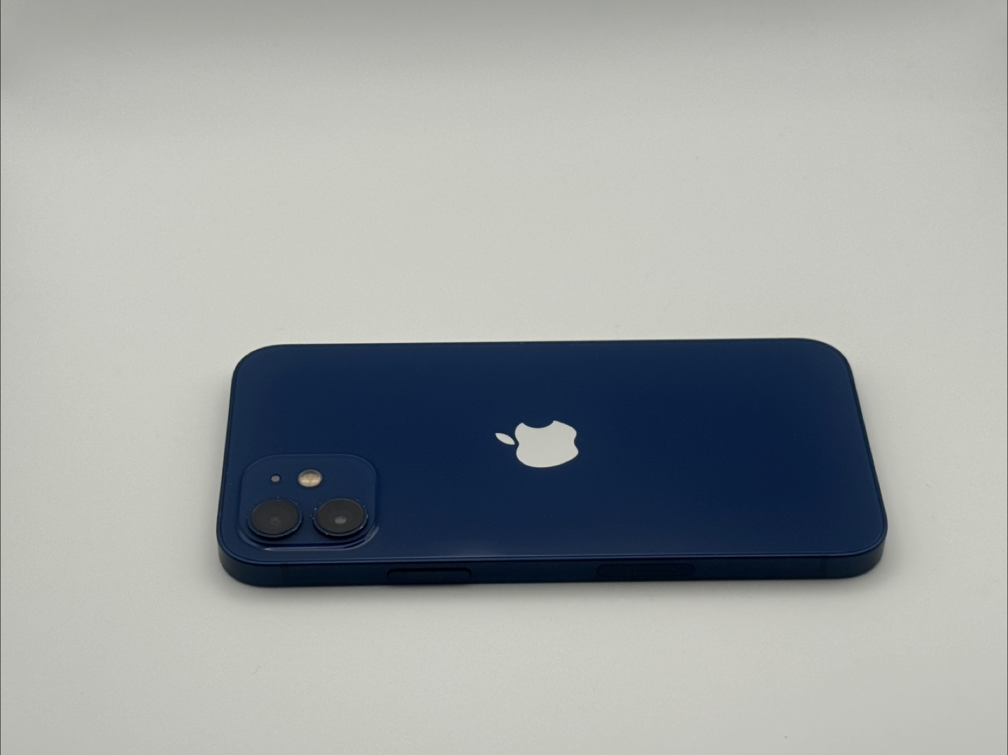 Apple iPhone 12 128gb -unlocked - photo 3