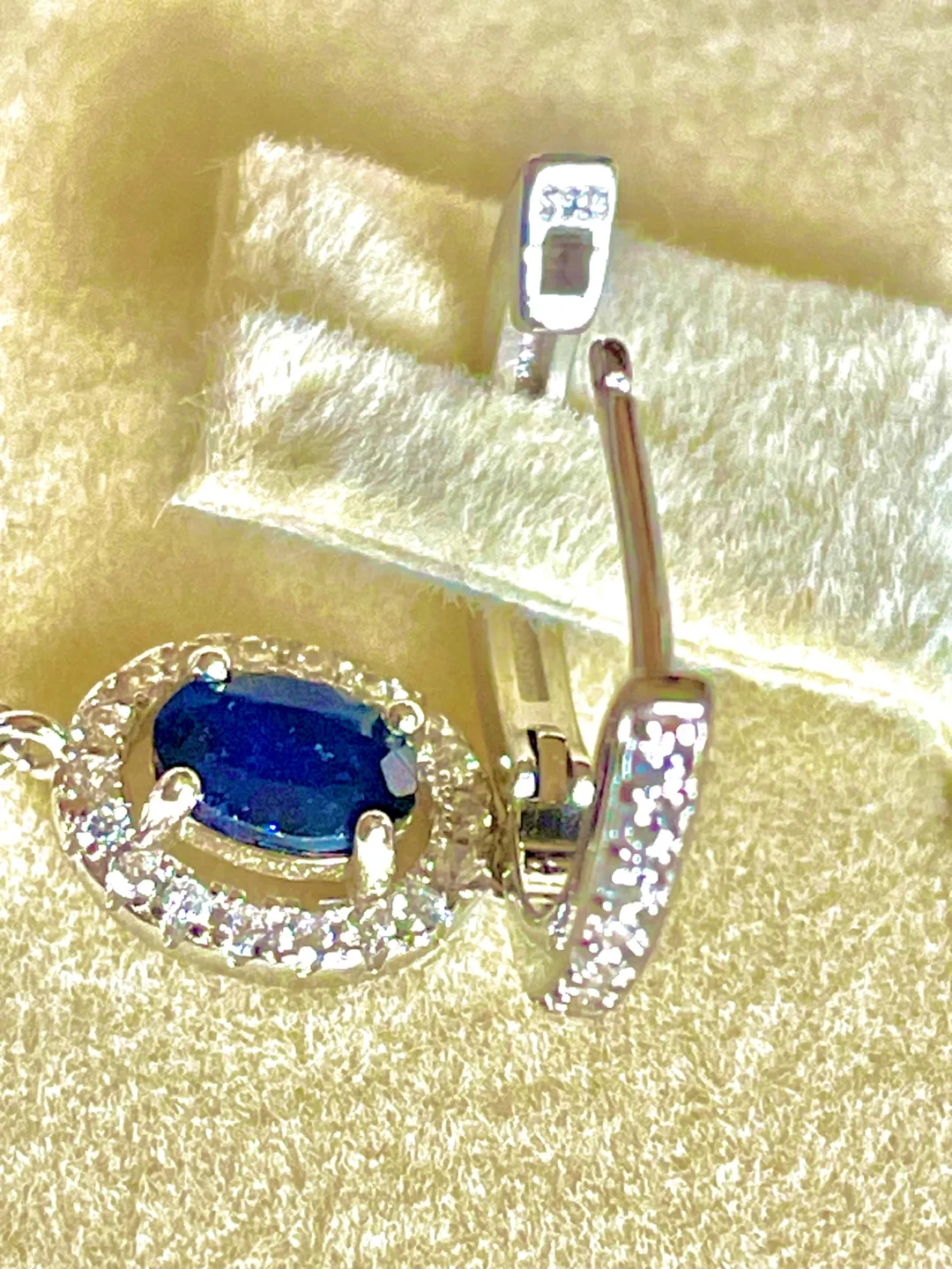 Blue Sapphire Earrings (Jewelry) image indicator(3)