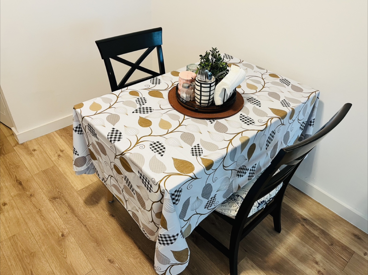 Dining Table Set with 2 Chairs - ideal for 2 to 4 people - photo 3