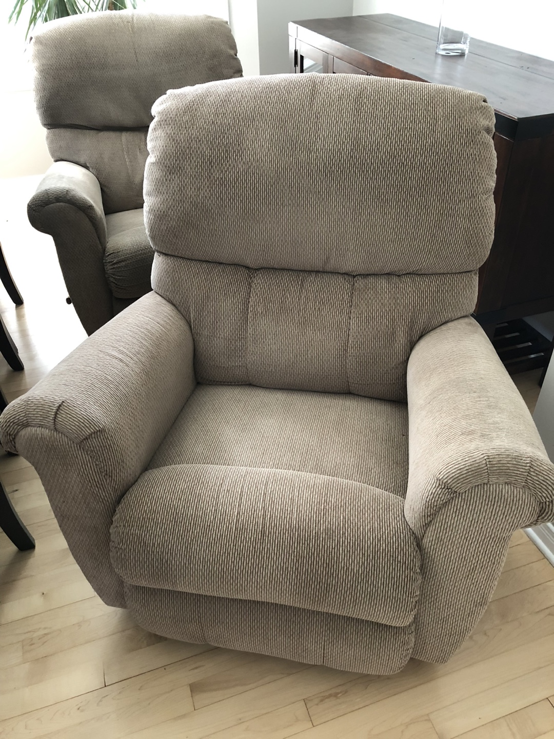Lazy Boy Recliner Rocker Chairs (Beige)