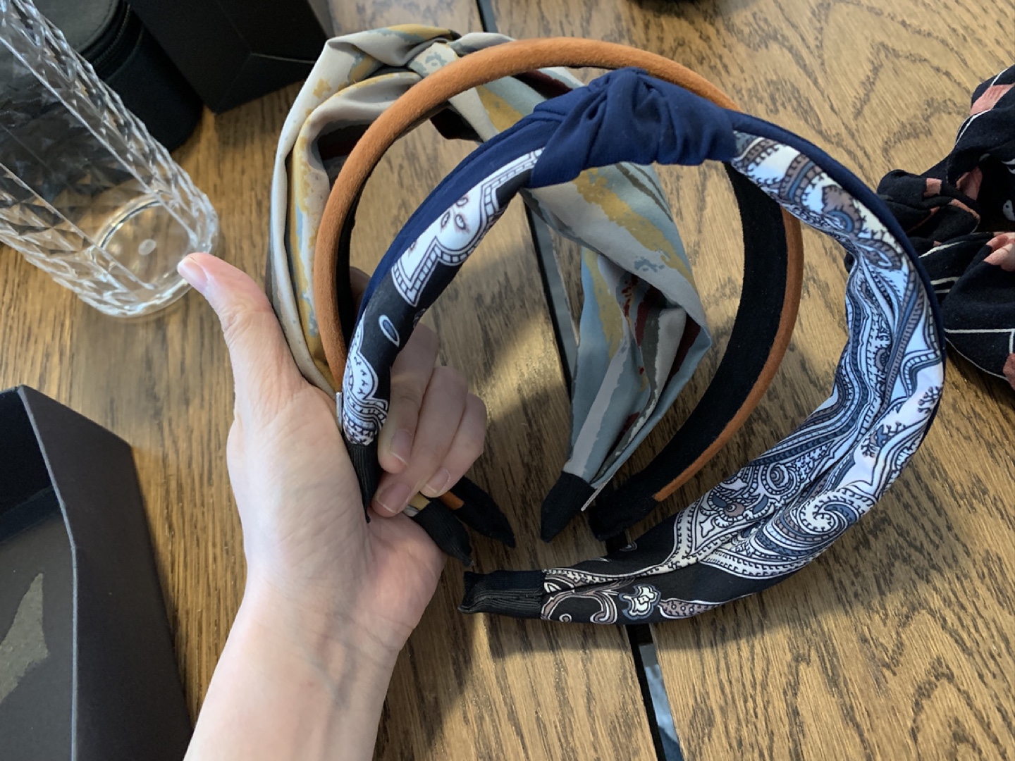 Assortment of headbands - photo 2