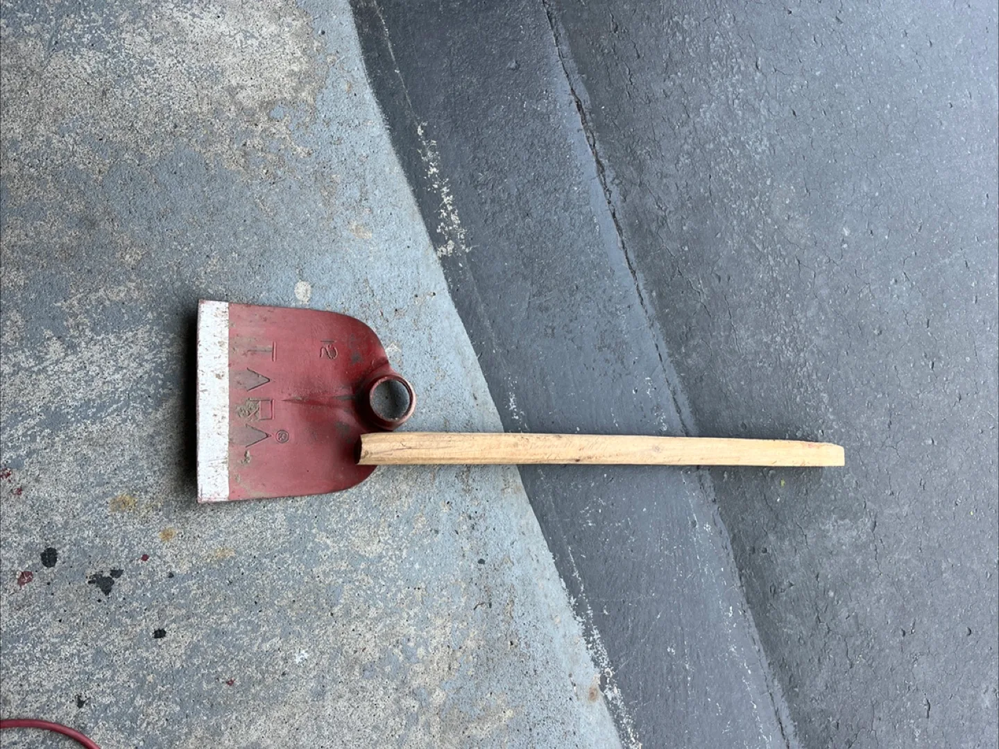 TASA Hoe Assorted items image indicator(2)