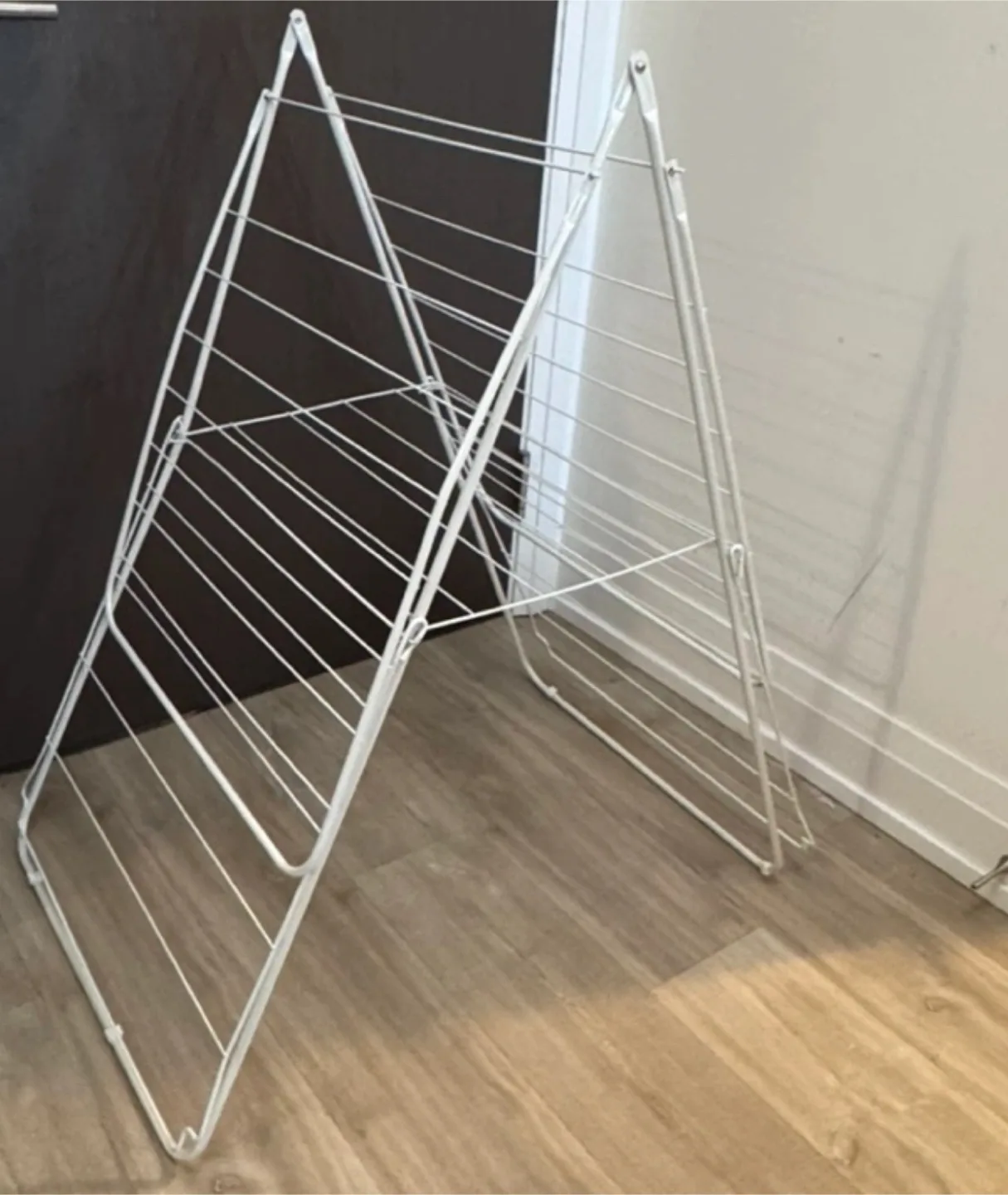 White Metal Clothes Drying Rack thumbnail