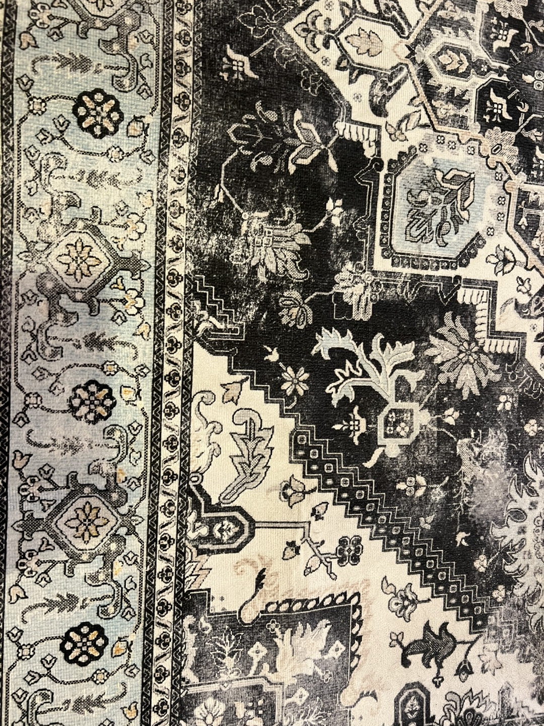 Vintage Patterned Area Rug - photo 3