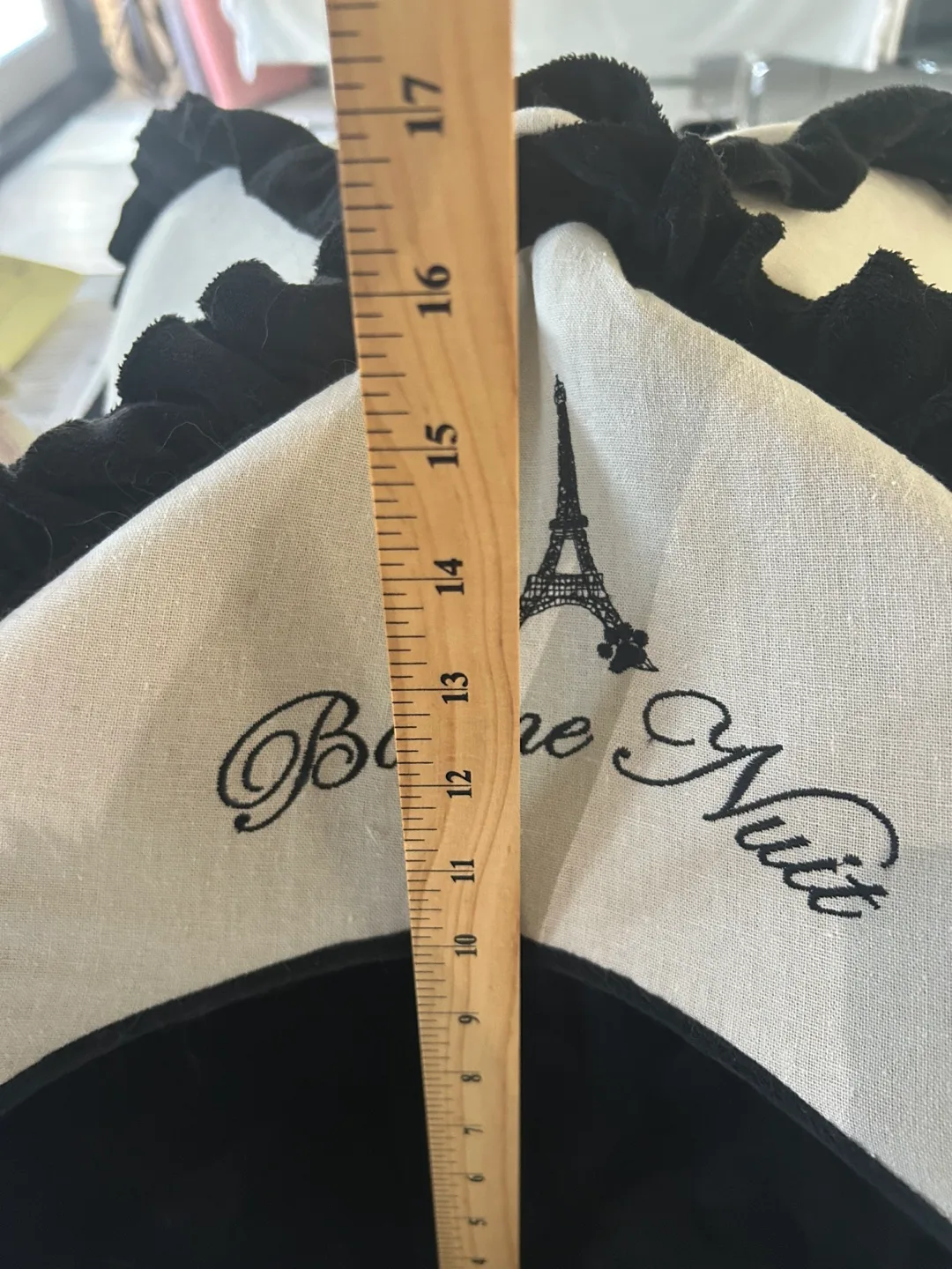 Cynthia Rowley Pet Bed image indicator(4)