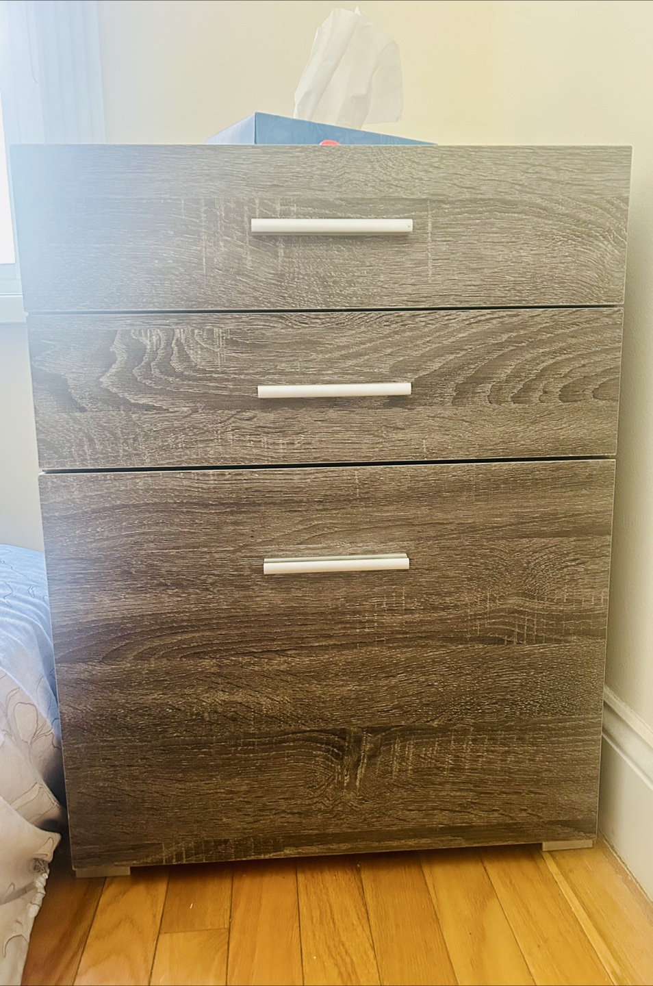 Modern 3-Drawer Dresser- Gray color