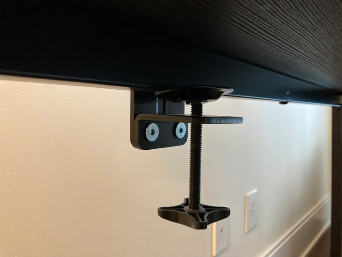 Dual Monitor Arm Mount and One 27-inch ASUS Monitor image indicator(4)