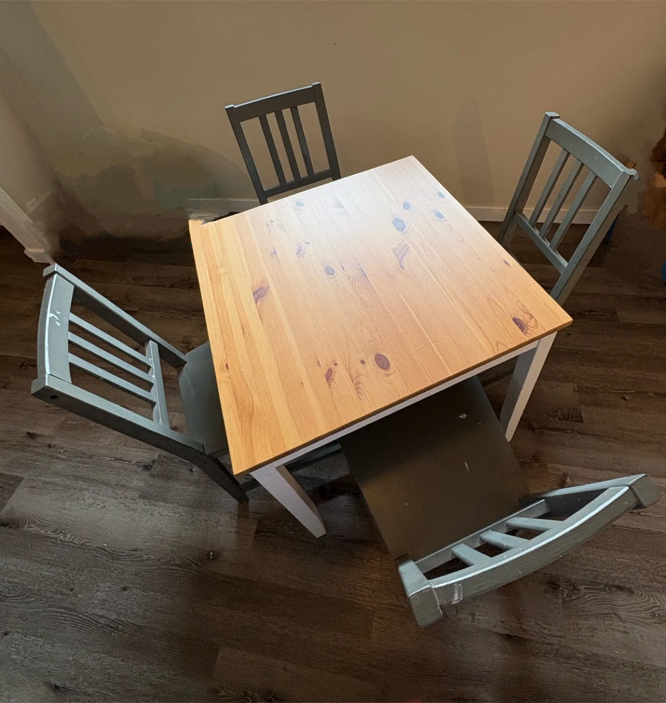 Dining Table with Chairs Set thumbnail