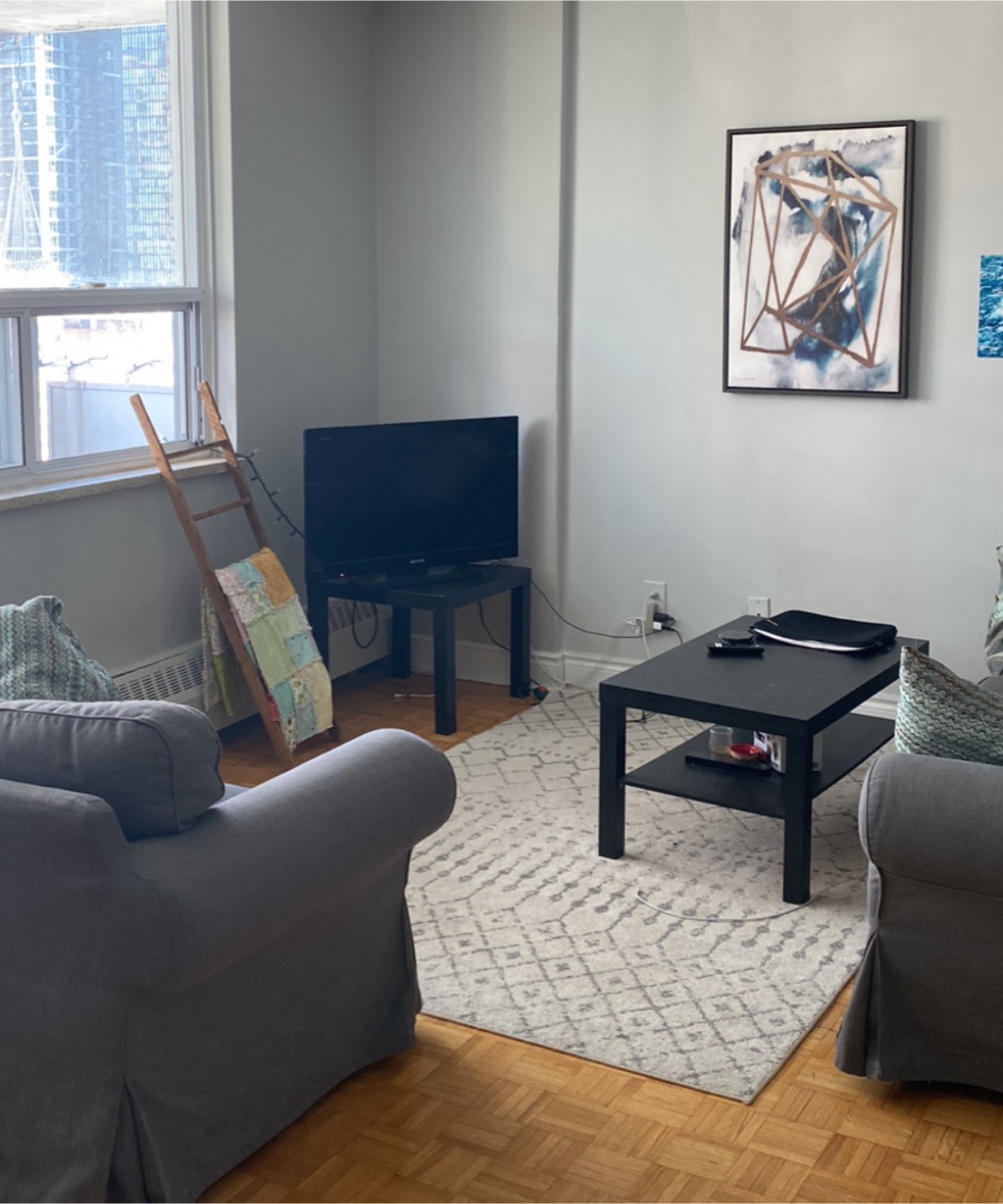 White and Grey Rug - photo 2