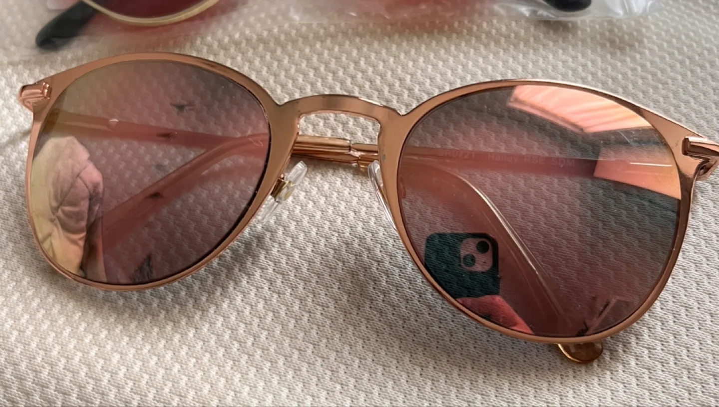 Sunglasses Bundle image indicator(4)