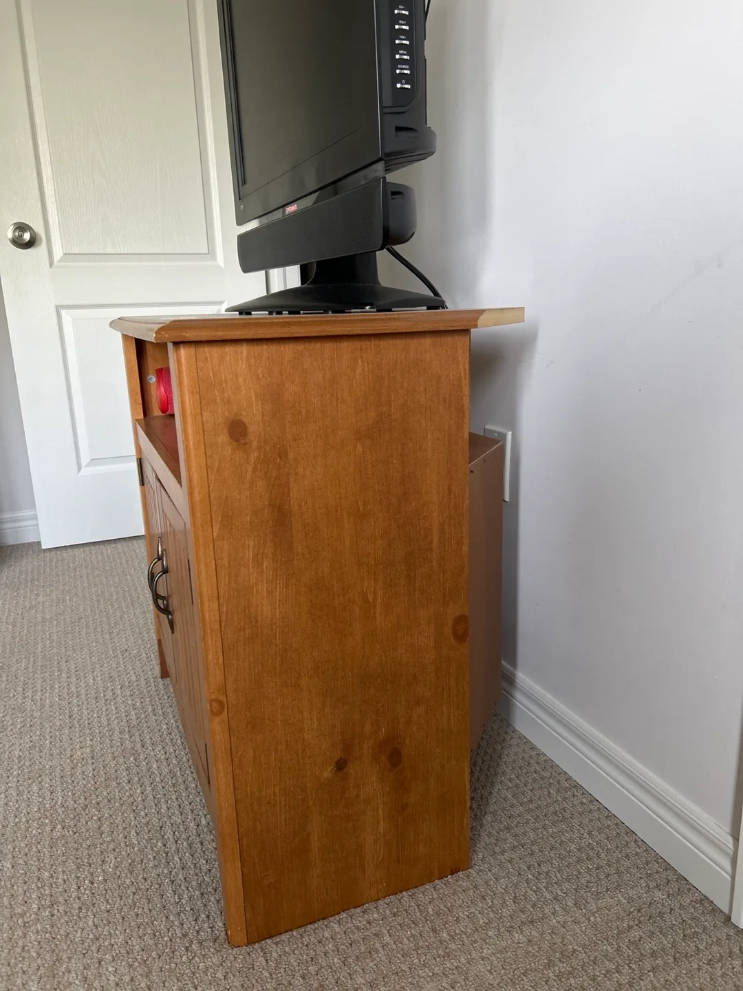 Solid Wood TV Stand image indicator(2)