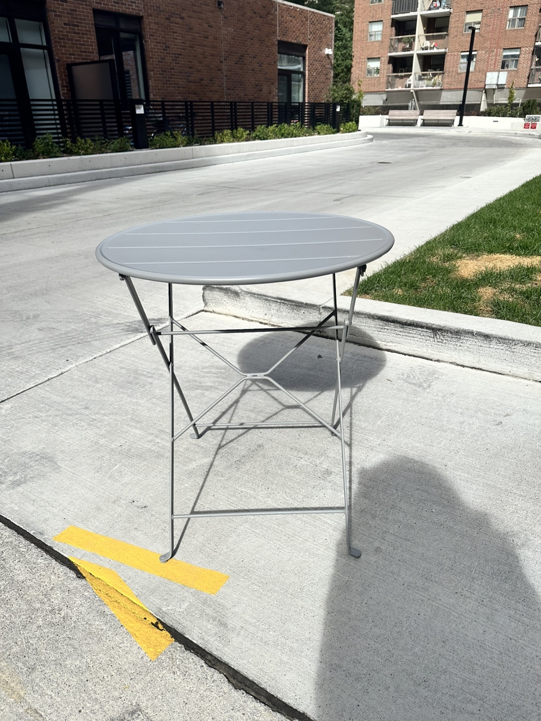 Folding Round Outdoor Table and Chairs Set - photo 4