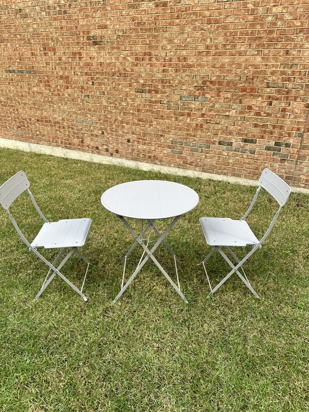 Folding Round Outdoor Table and Chairs Set