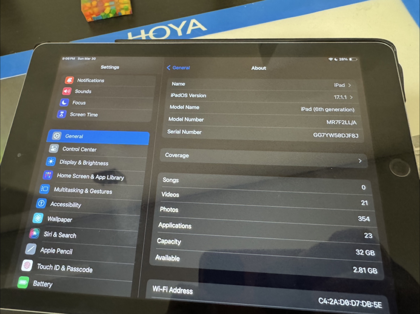 iPad 6th Generation - 32GB - photo 2