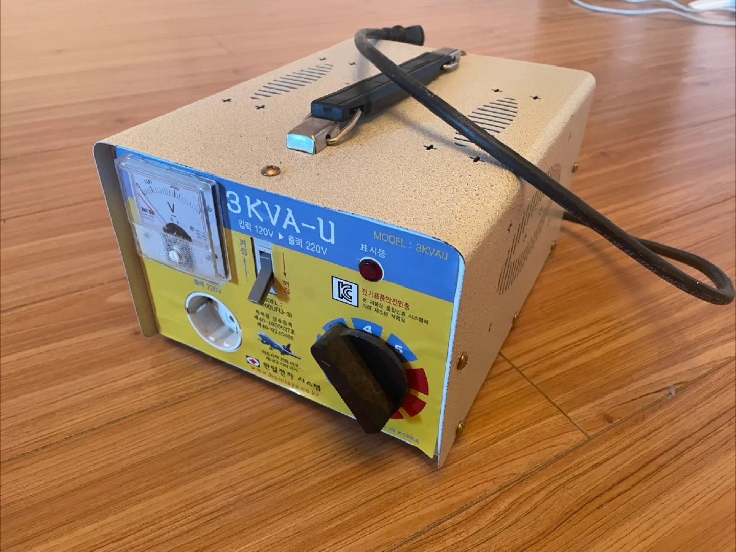 ⚡ 3 KVA-U Voltage Regulator / Transformer – $35 thumbnail