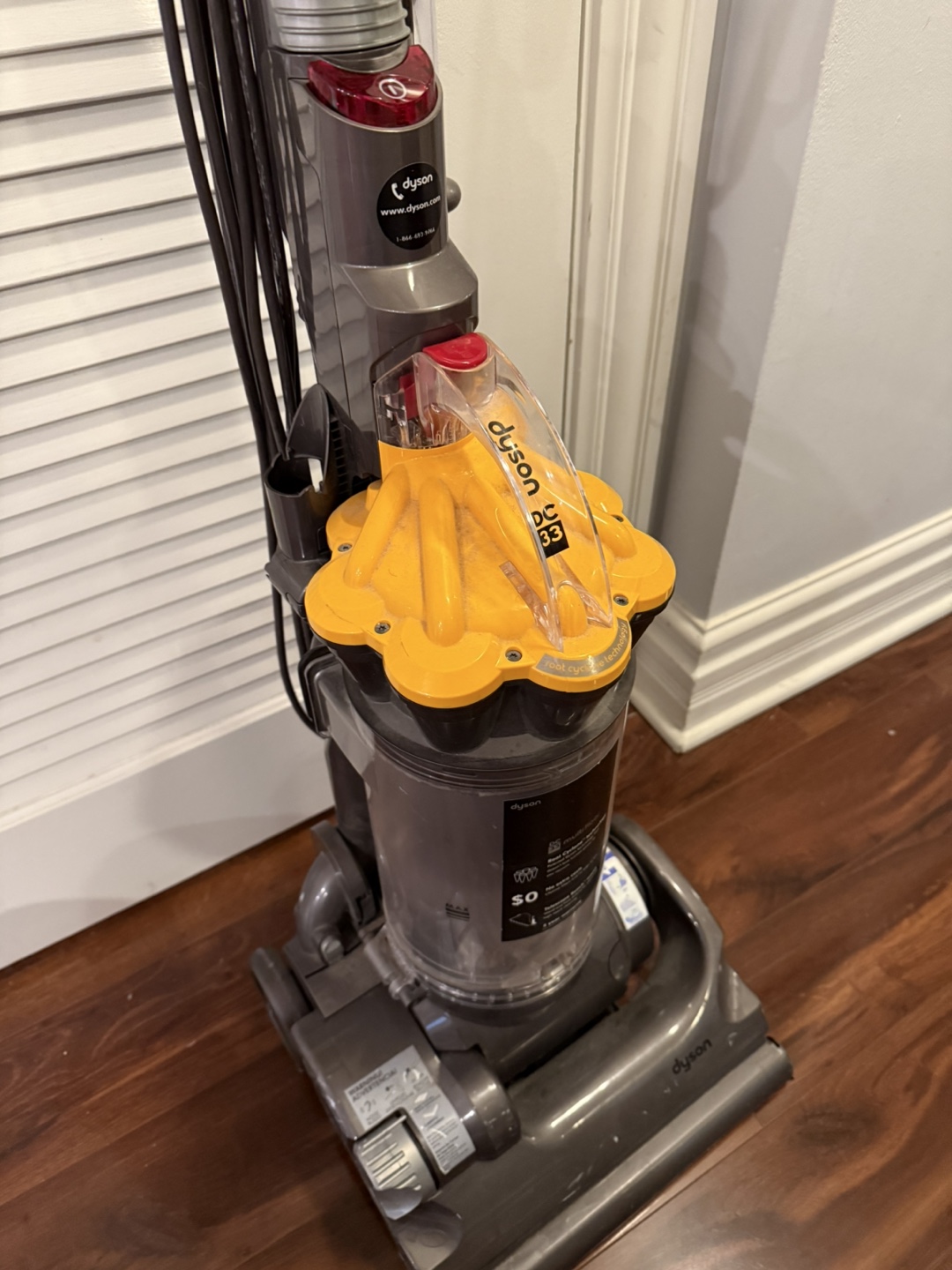 Dyson D3 CC Upright Vacuum