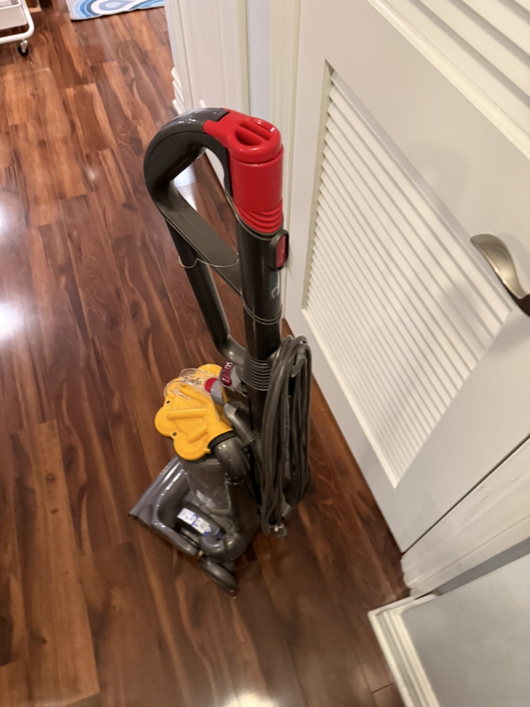 Dyson D3 CC Upright Vacuum - photo 5
