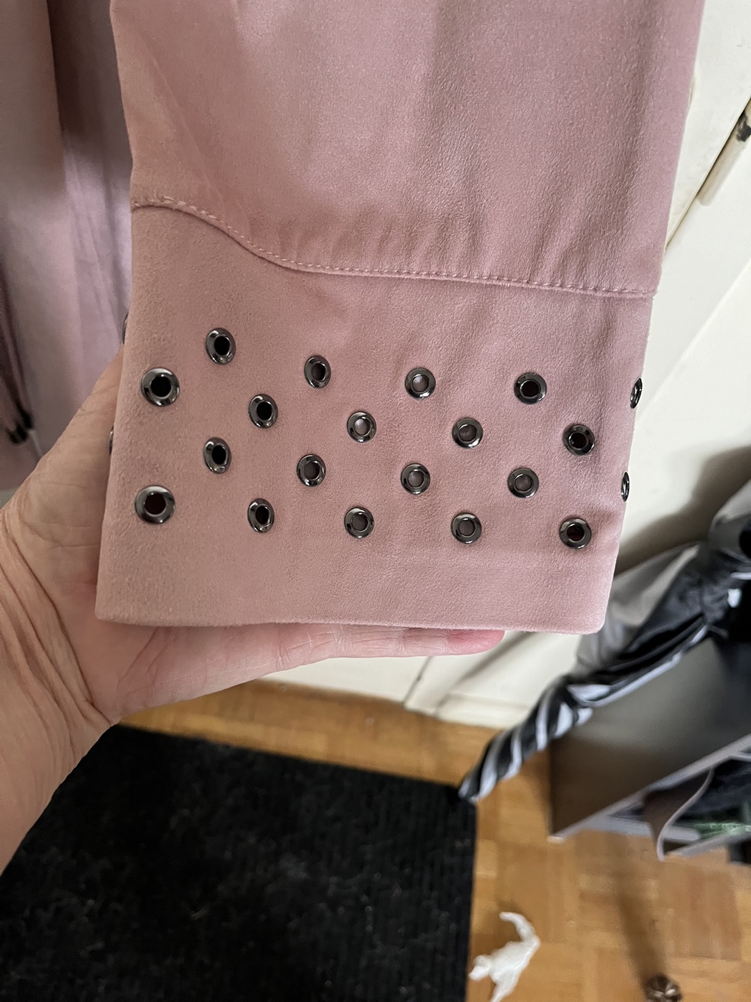 Suede Mauve Jacket with Studded Cuffs - photo 3