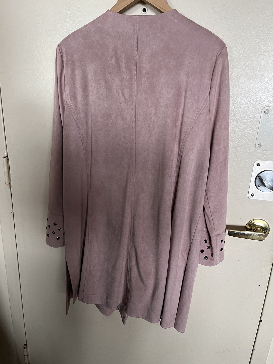 Suede Mauve Jacket with Studded Cuffs - photo 4