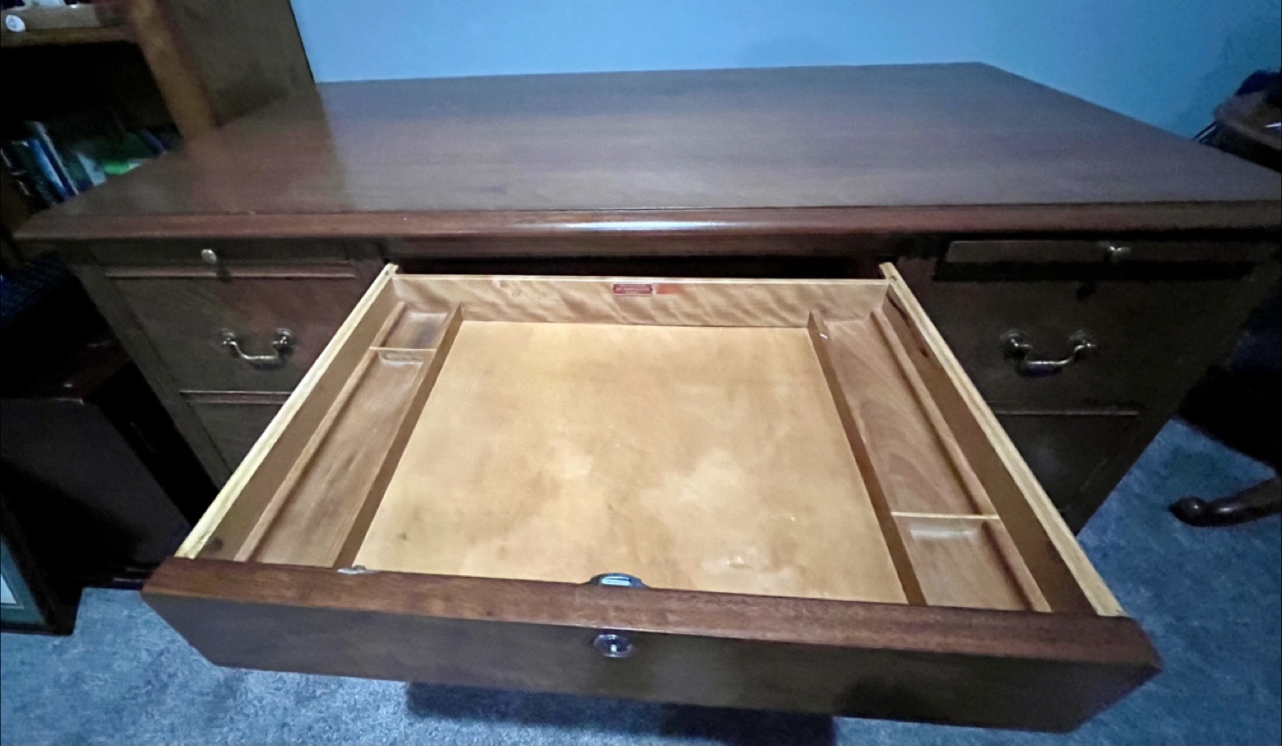 Vintage Desk with Pull-Out Trays - photo 5