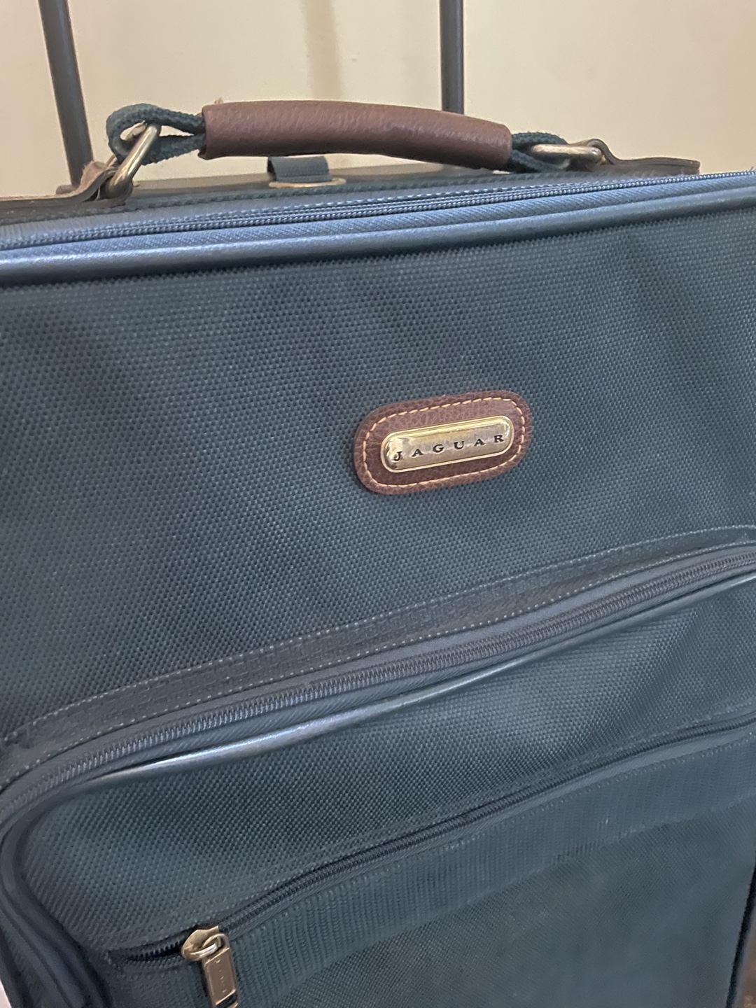 Jaguar Rolling Suitcase - photo 2