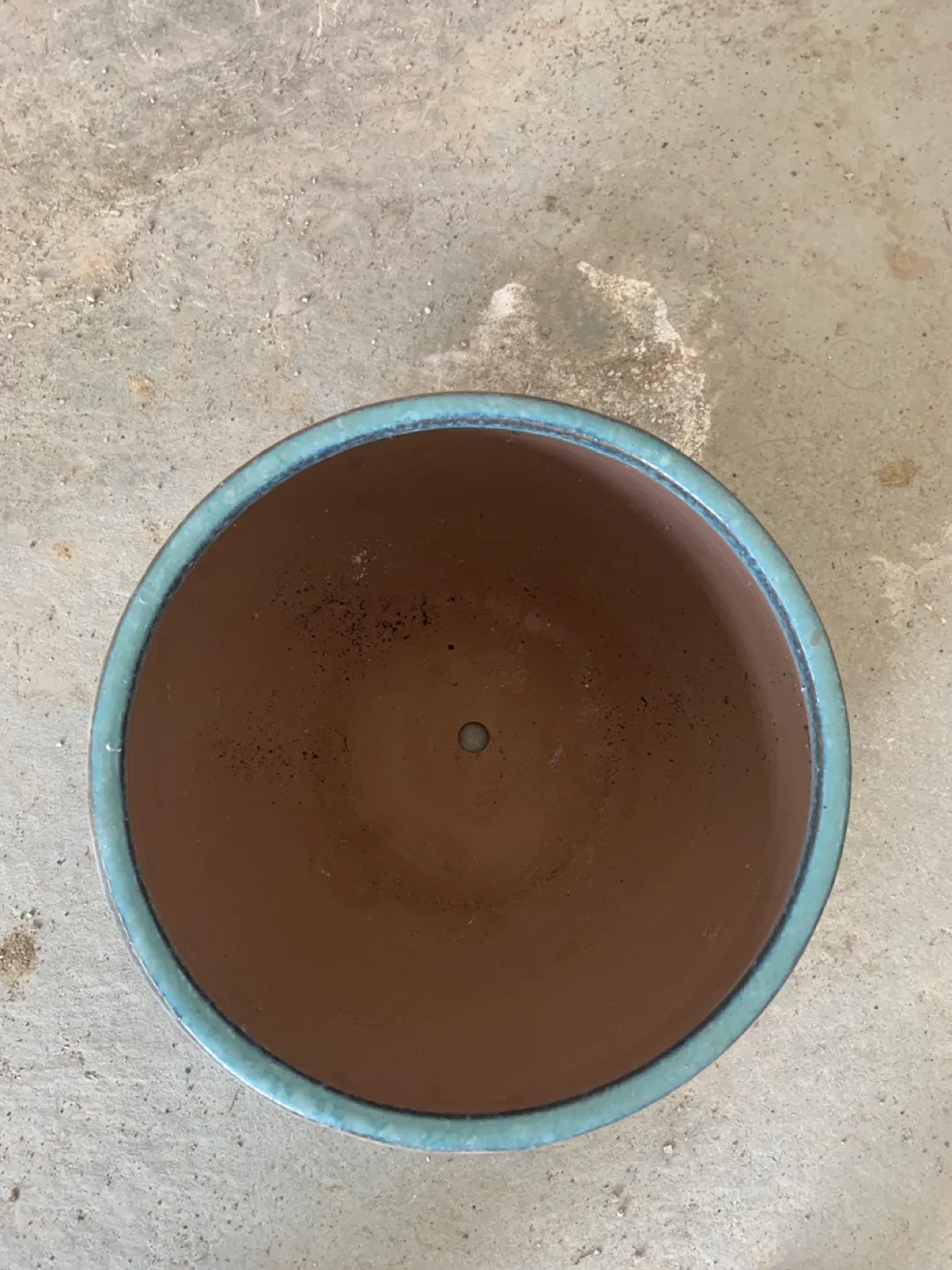 Big Ceramic Plant Pot image indicator(3)