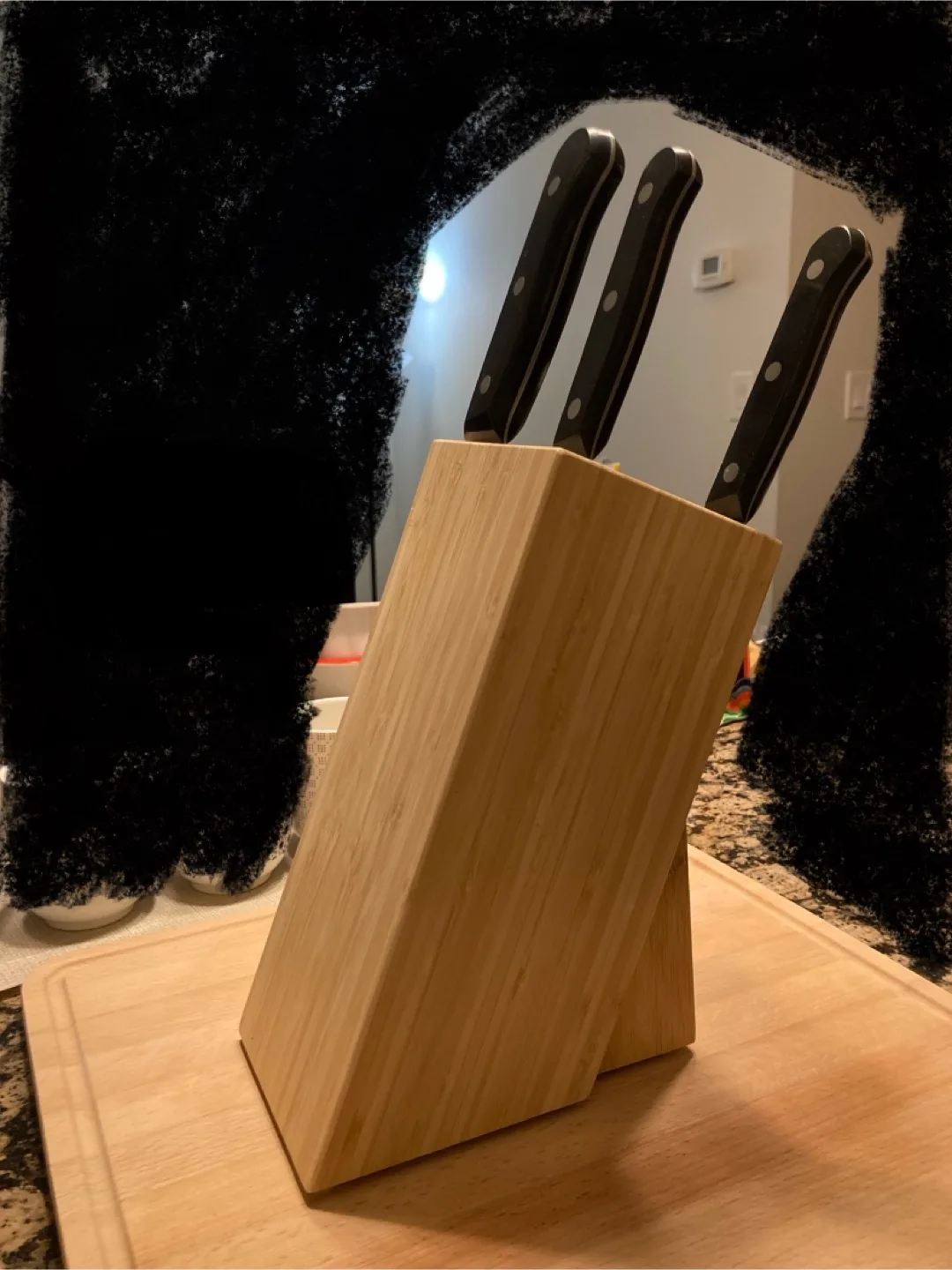 A Knife Set with Block and A Cutting Board and Knife Sharper image indicator(3)
