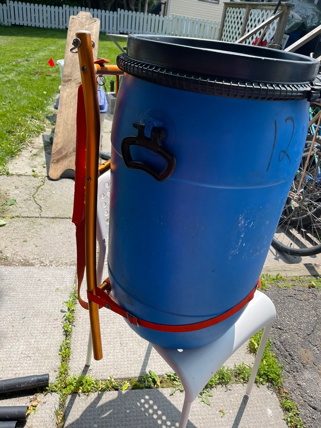 Blue Expedition Barrel With Frame x2 image indicator(2)