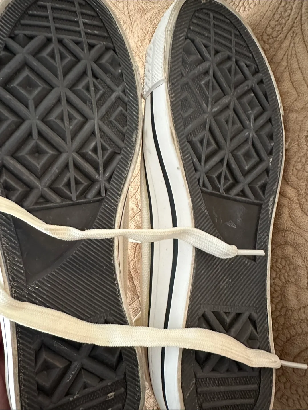 White Sneakers image indicator(3)