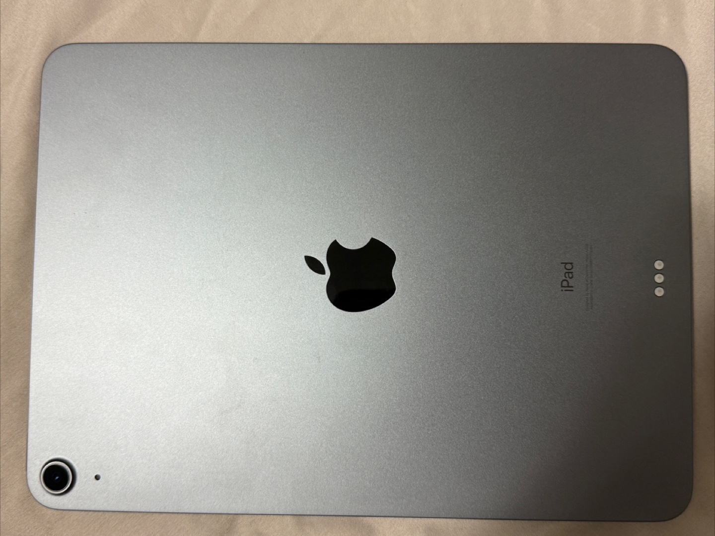 Apple iPad with Keyboard - Excellent Condition - photo 2