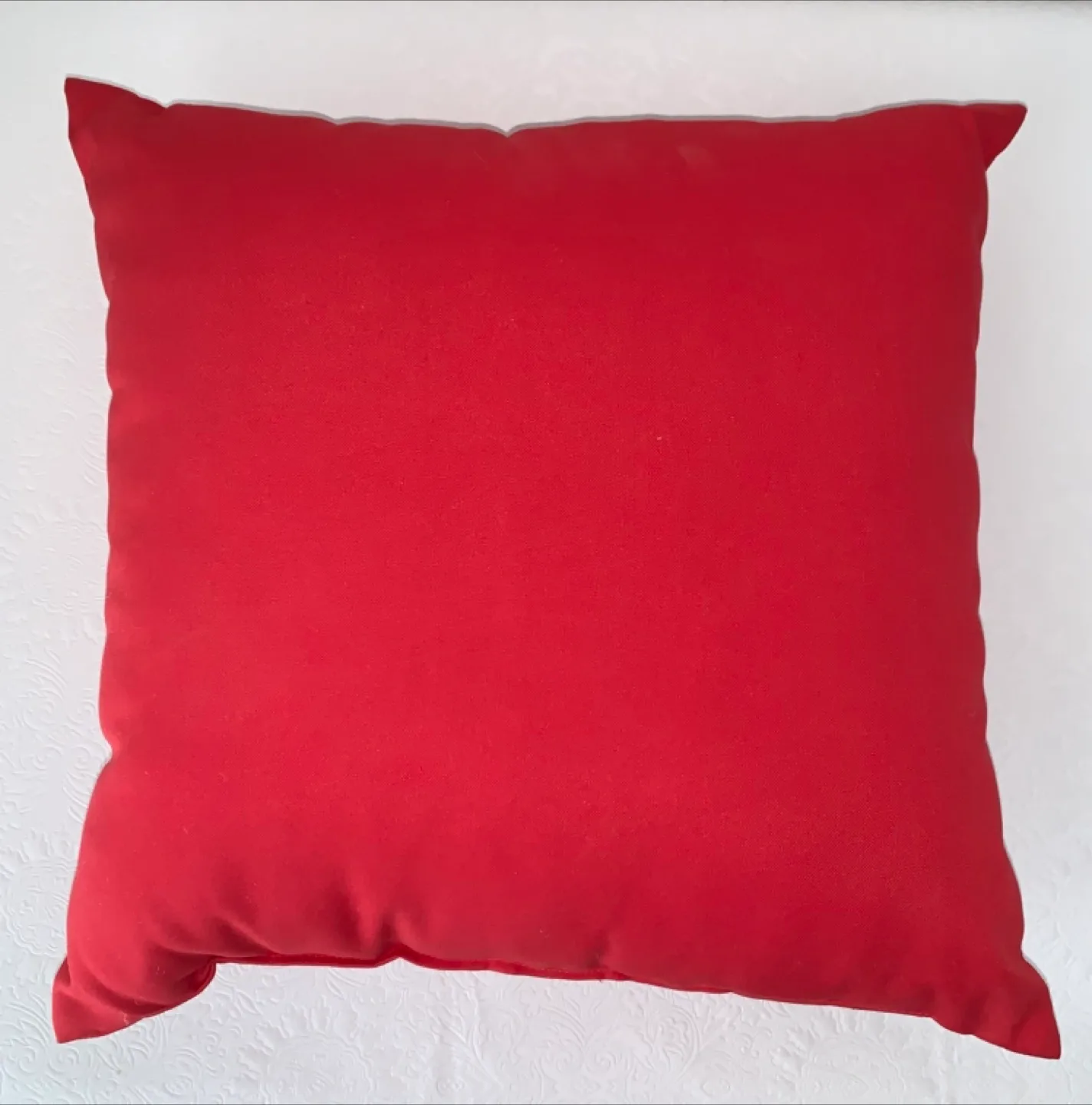 Red Outdoor Toss Pillows Canada Day thumbnail