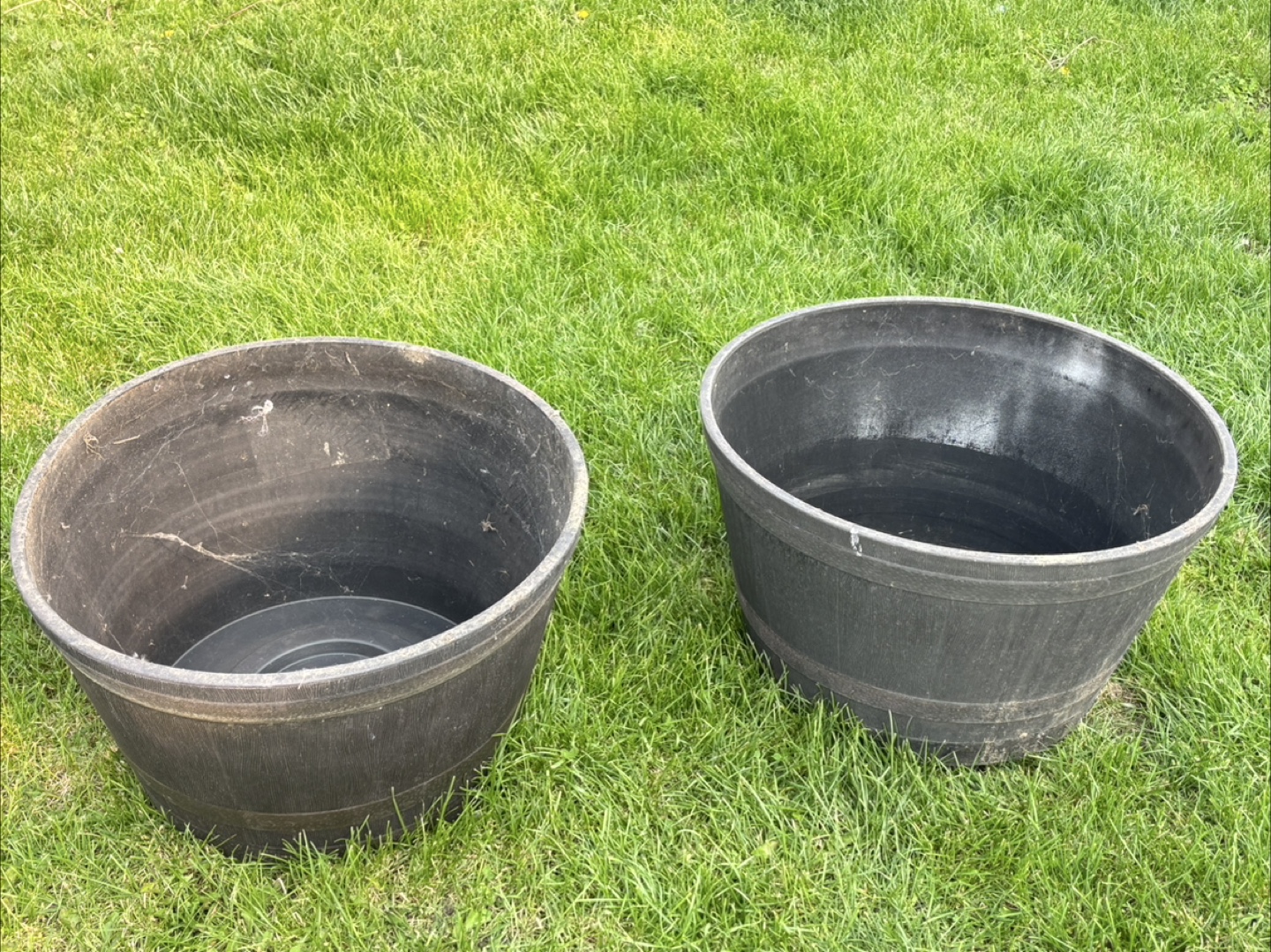 Round Planter Pots
