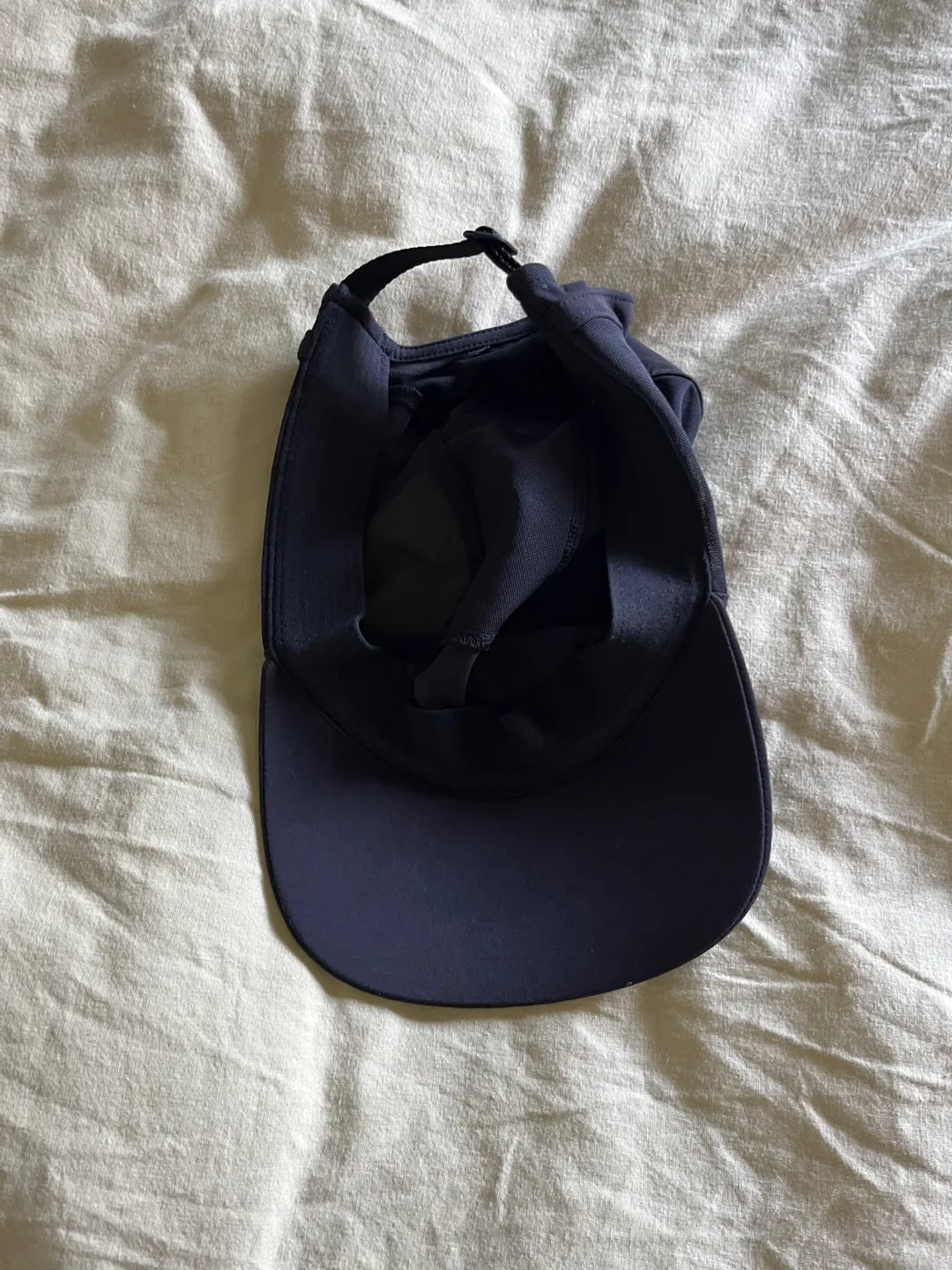 Lululemon Black Running Cap image indicator(2)