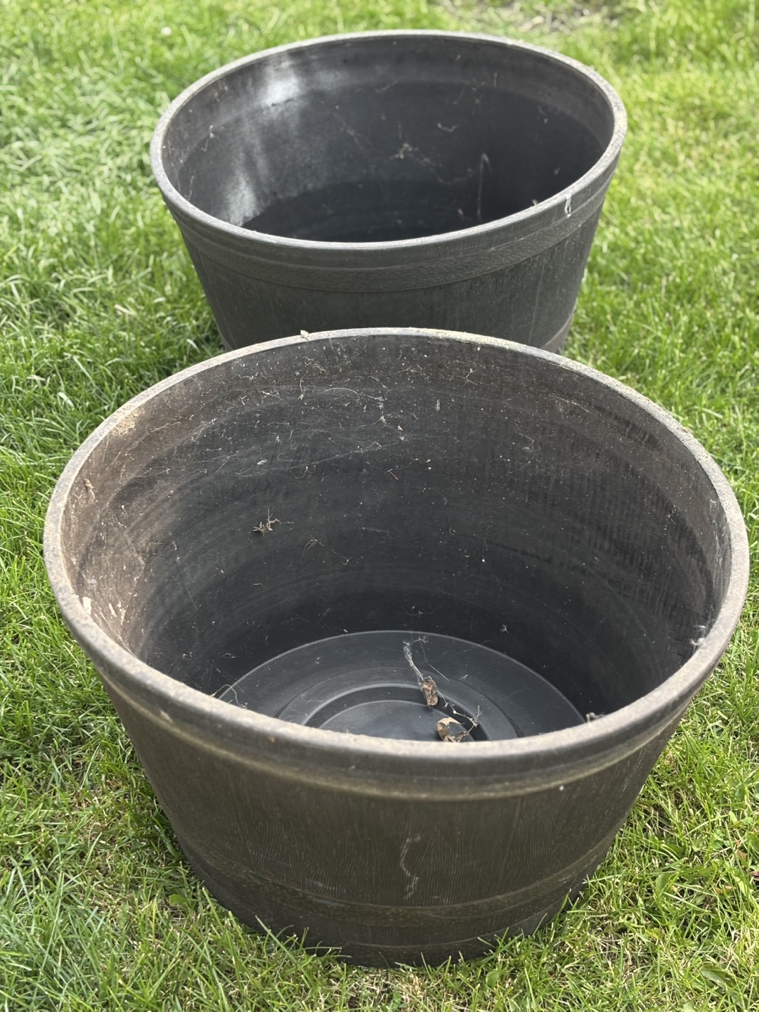 Round Planter Pots - photo 3