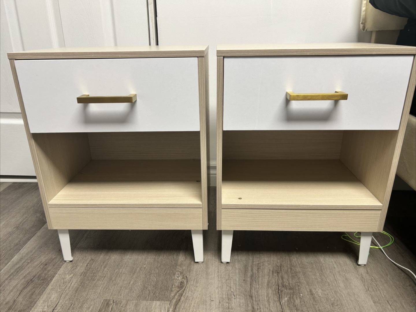 Set of two modern nightstands - photo 3