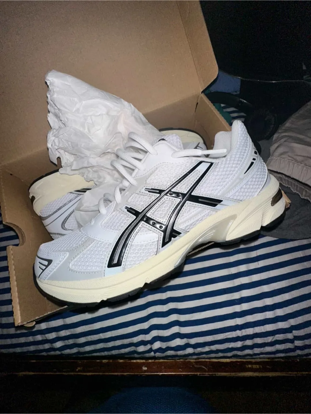 Asics White Sneakers image indicator(5)