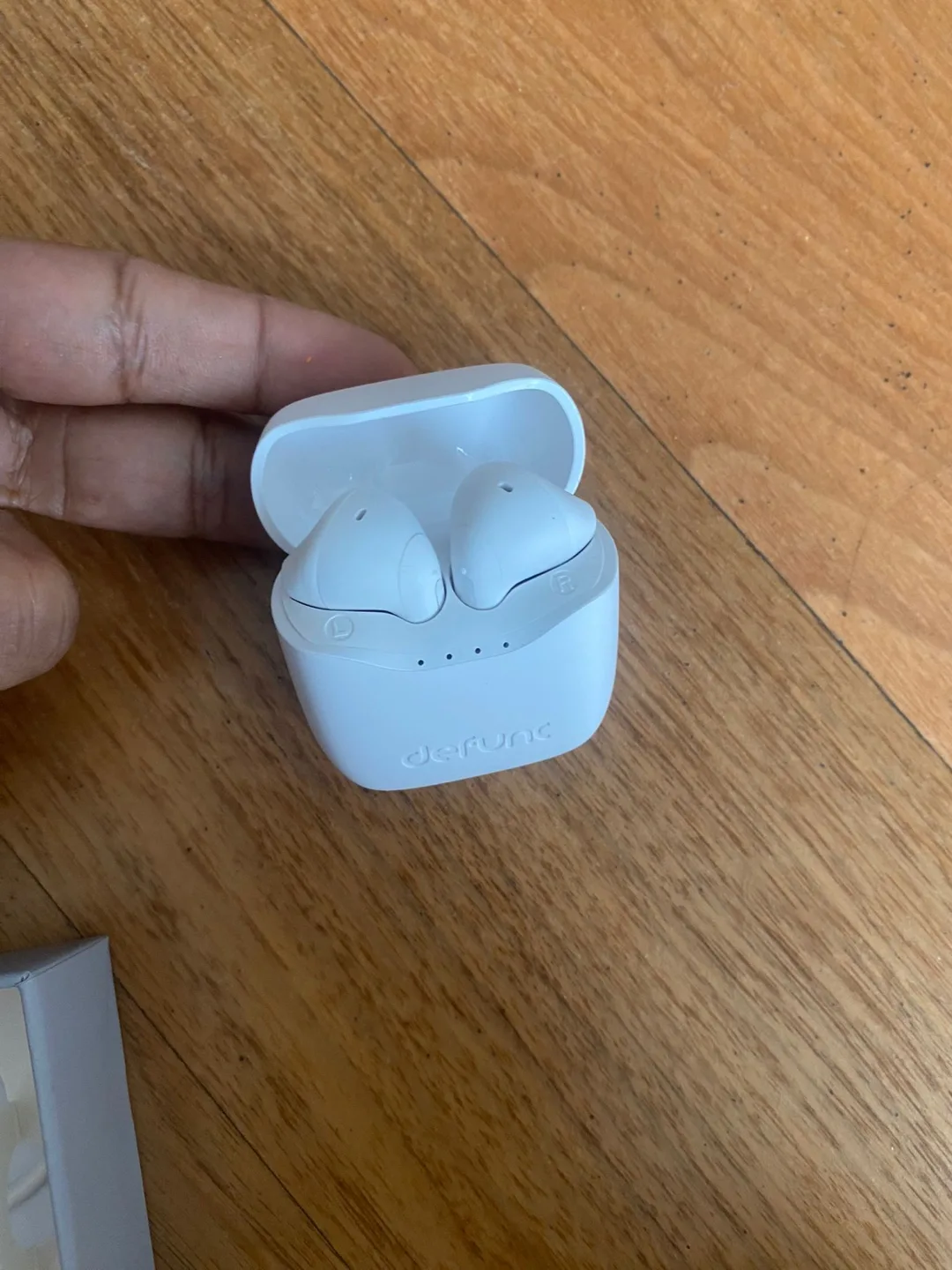 Defunc True Wireless Earbuds thumbnail