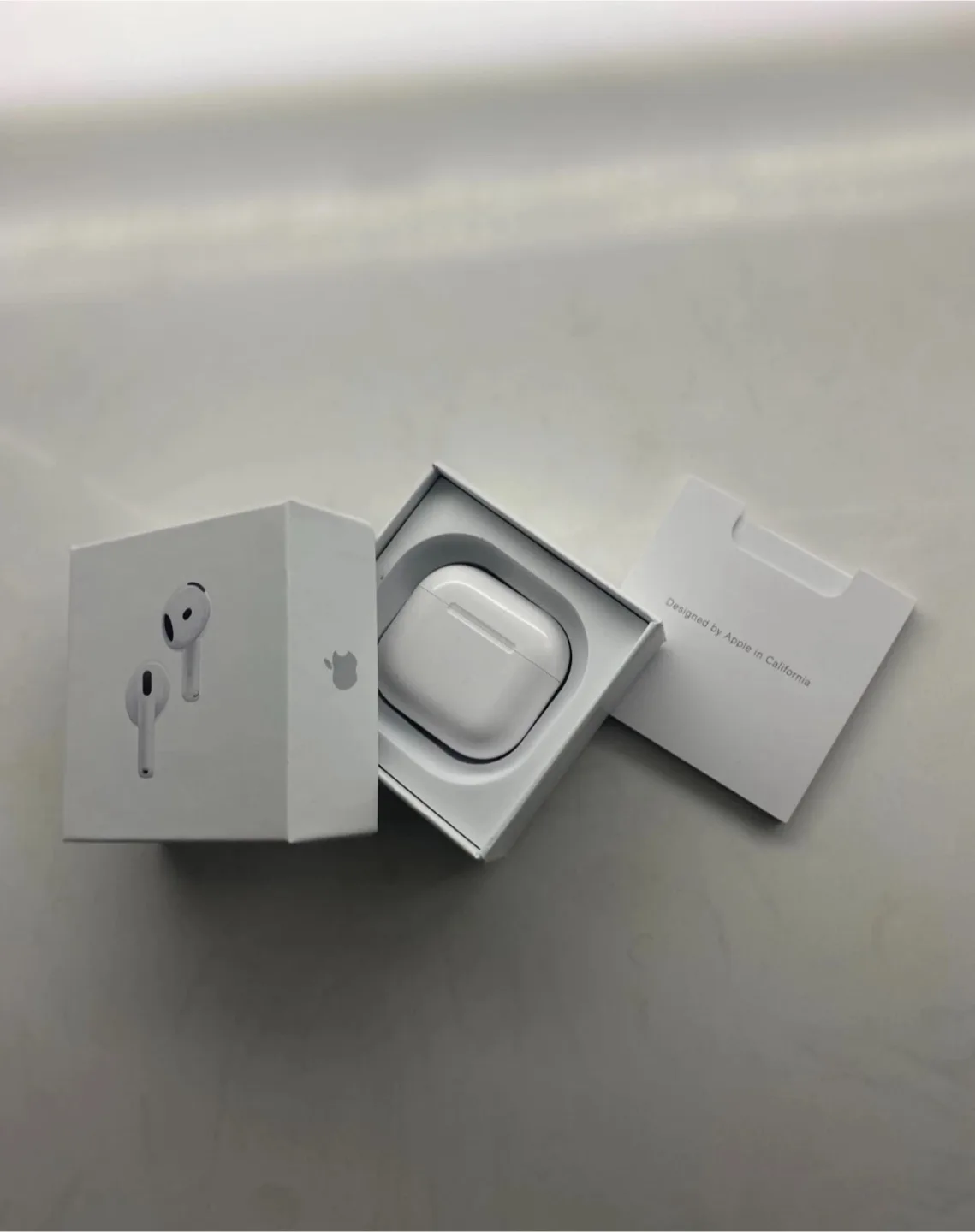AirPods 4 with Case (Genuine) thumbnail