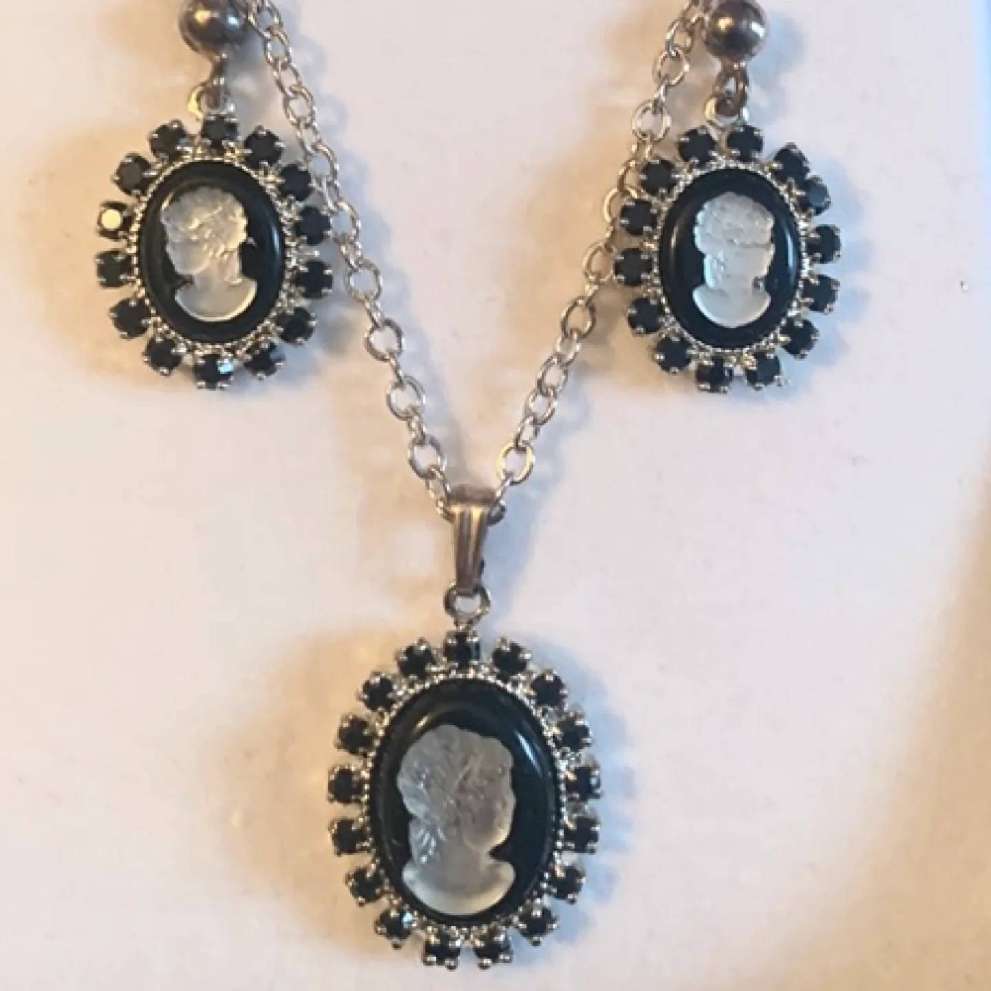3 pc set - Cameo Necklace and Earrings thumbnail