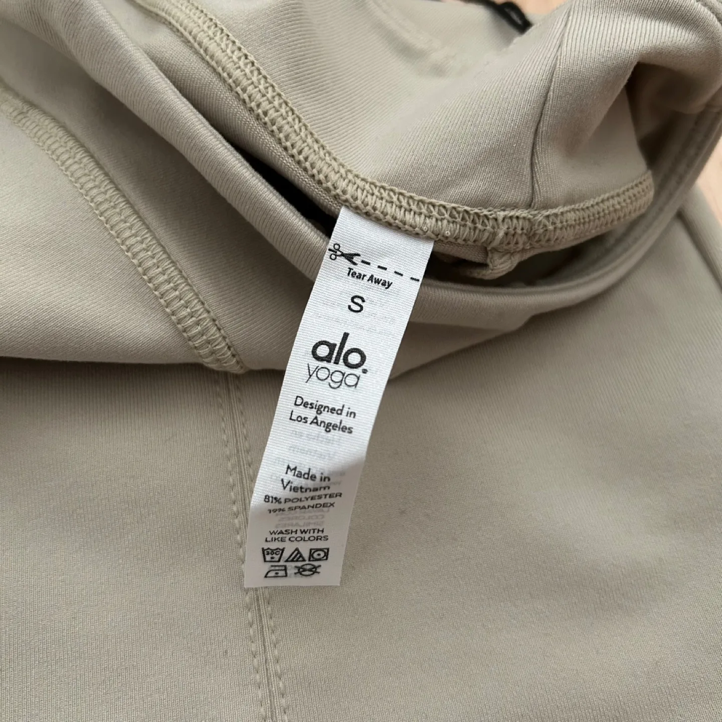 Alo (NWT) Flare Slit Leggings - Size S image indicator(3)