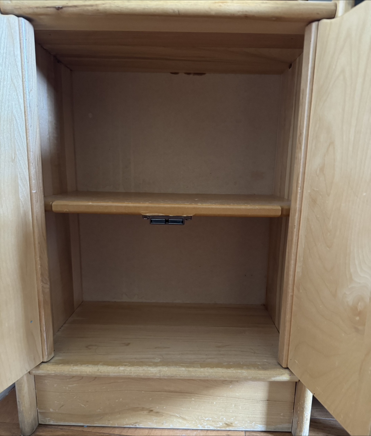 Wooden cabinet - photo 4